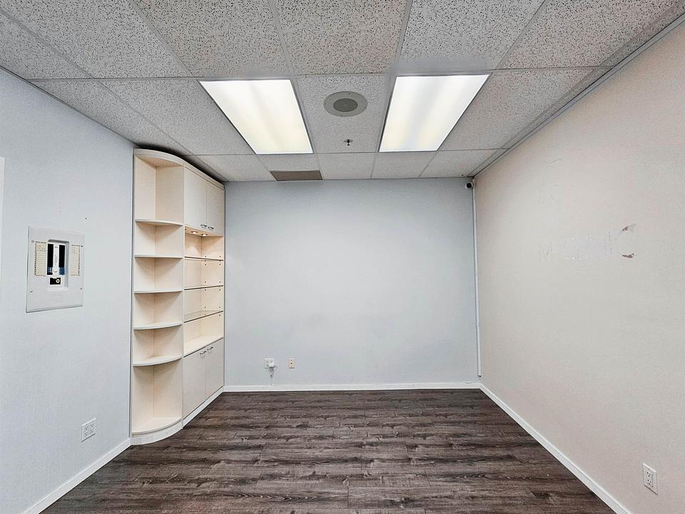 415 - 4538 Kingsway, Burnaby, BC