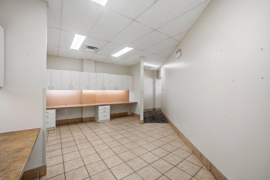 166 Highway 8, Hamilton, ON