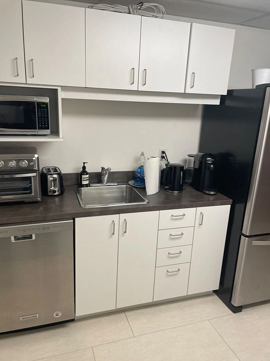 400 - 350 Bay Street, Toronto, ON