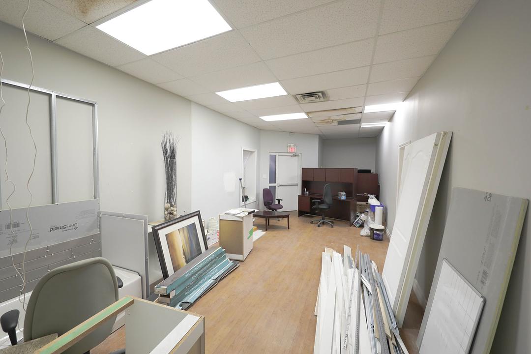 8+9 - 300 Mill St, Kitchener, ON