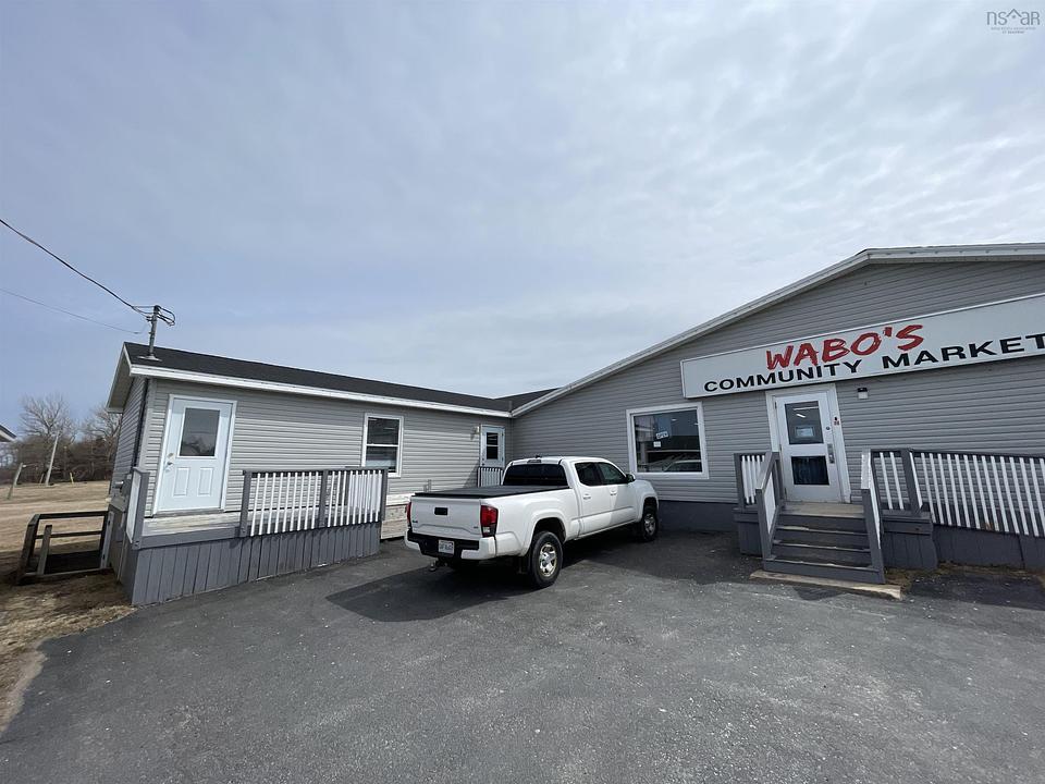 15 Pere Goirrior Avenue, Chéticamp, NS