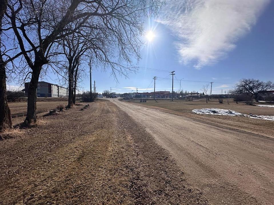 4902 50 Street, Grassland, AB