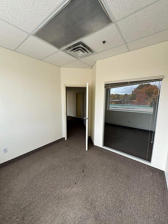310 - 6525 Boulevard Décarie, Montreal, QC