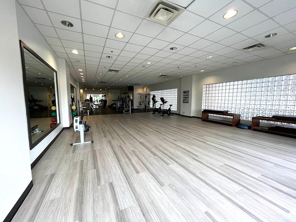 202 - 4555 Kingsway, Burnaby, BC
