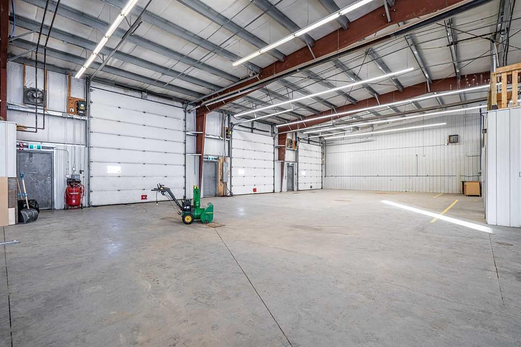 1,2,3 - 5914 51 Avenue, Lloydminster, AB