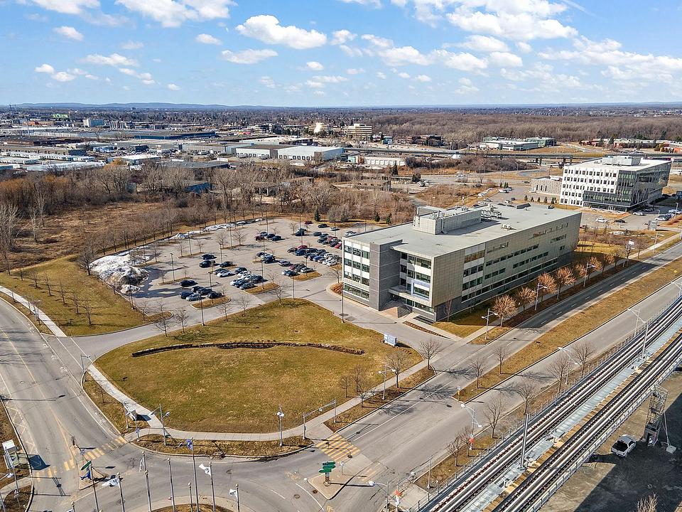 2500 Boulevard Alfred Nobel, Montréal, QC