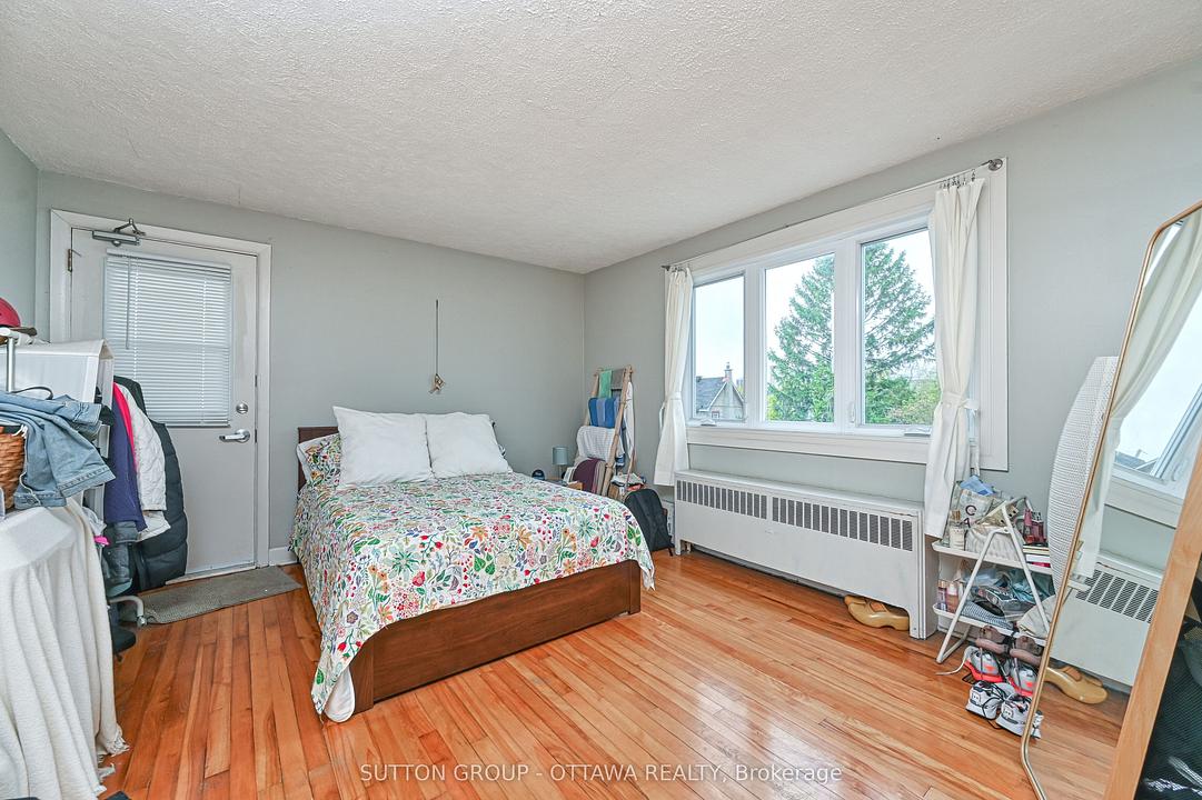 156 Dagmar Avenue, Ottawa, ON