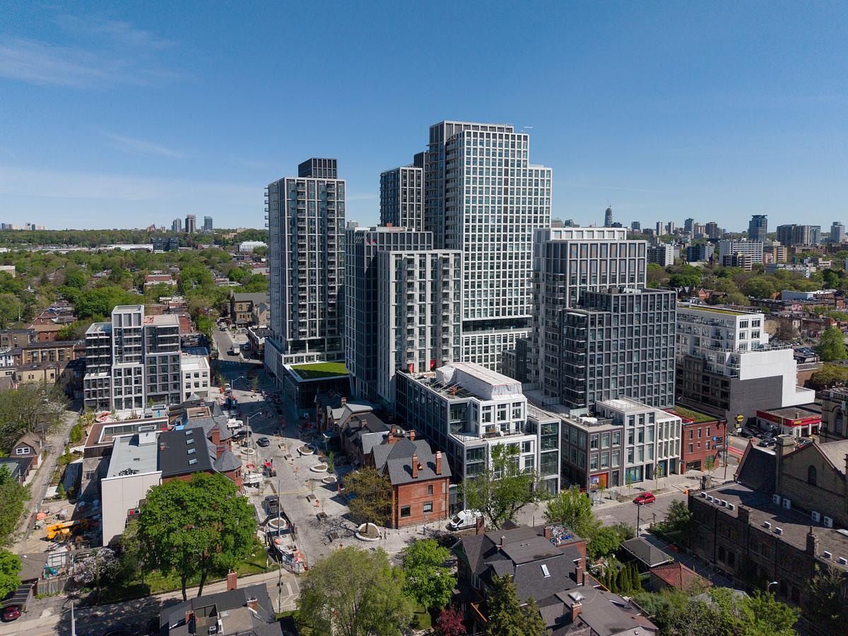 591 Bloor Street West #1