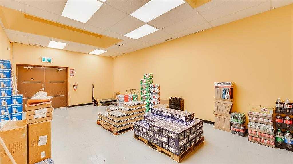 4617 50 Avenue, Red Deer, AB