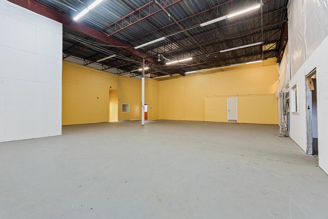 Warehouse - 2699 Avenue Watt, Québec, QC