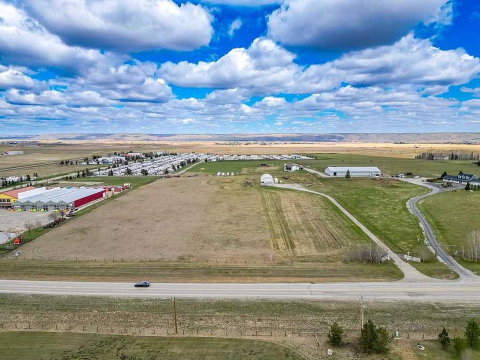33066 Township Road 250, Calgary, AB