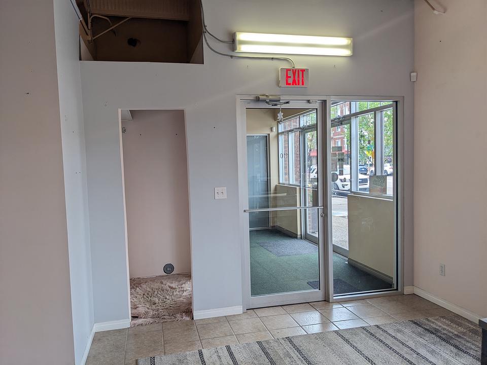 110 - 39 Saint Thomas Street, St. Albert, AB