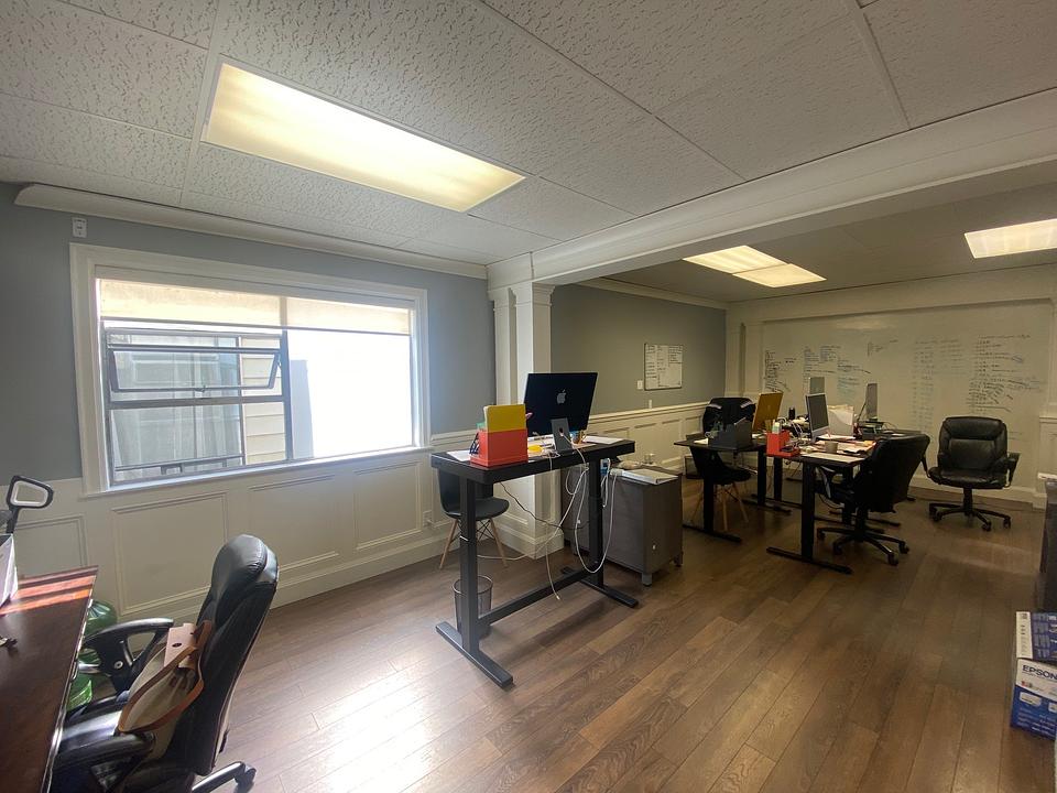 202 - 1089 West Broadway, Vancouver, BC