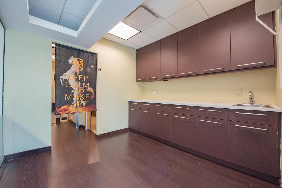 225 - 220-8600 Cambie Road, Richmond, BC