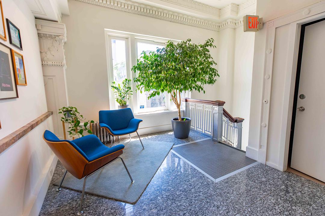 Main & Mezz - 402 W Pender St, Vancouver, BC