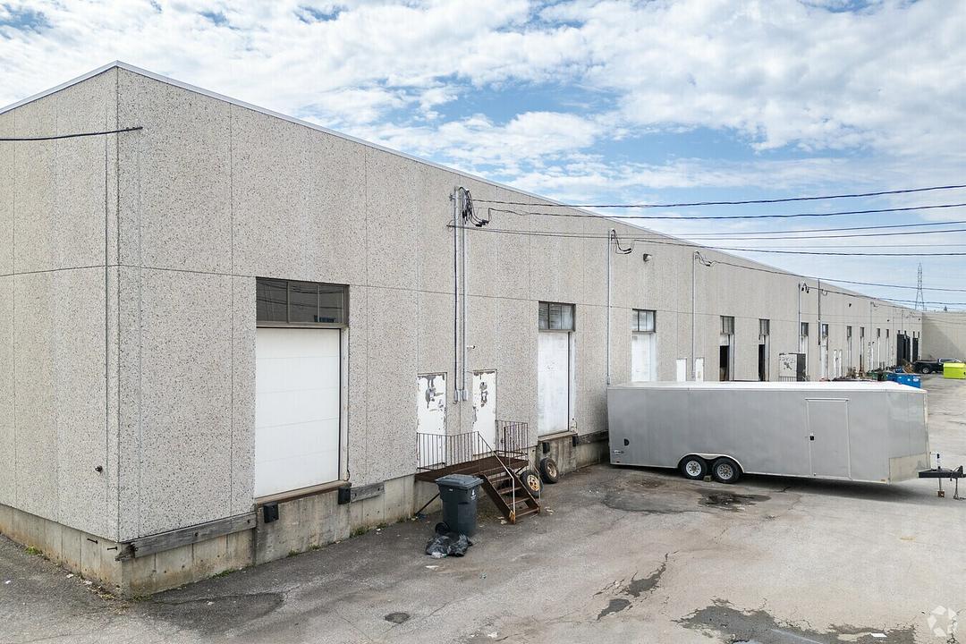 2367 Rue Guénette, Montréal, QC