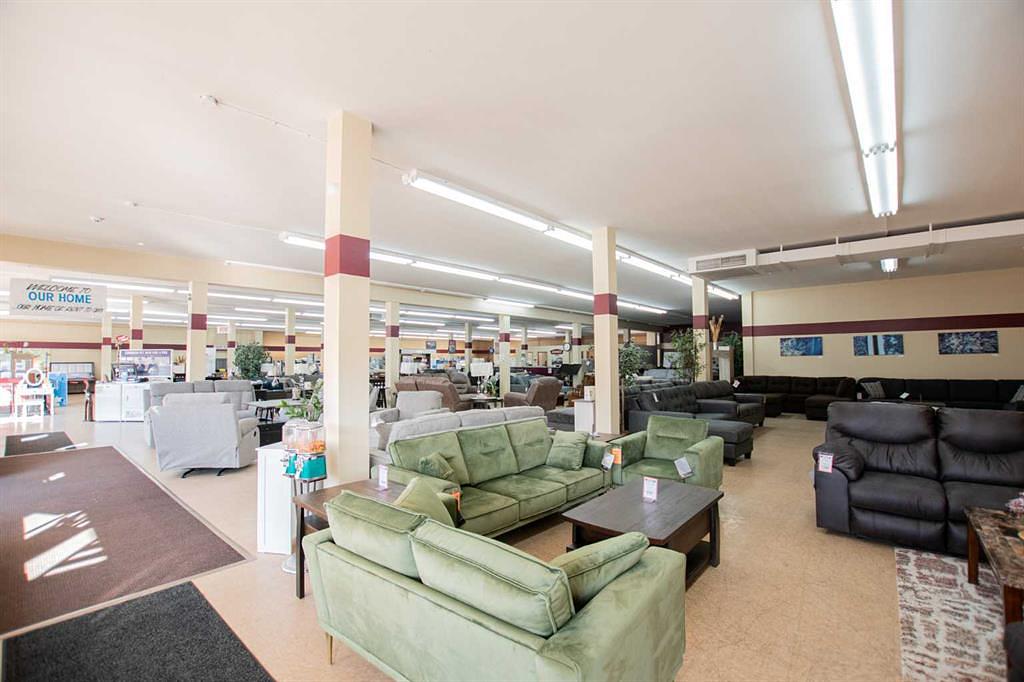 10012 100 Avenue, Grande Prairie, AB
