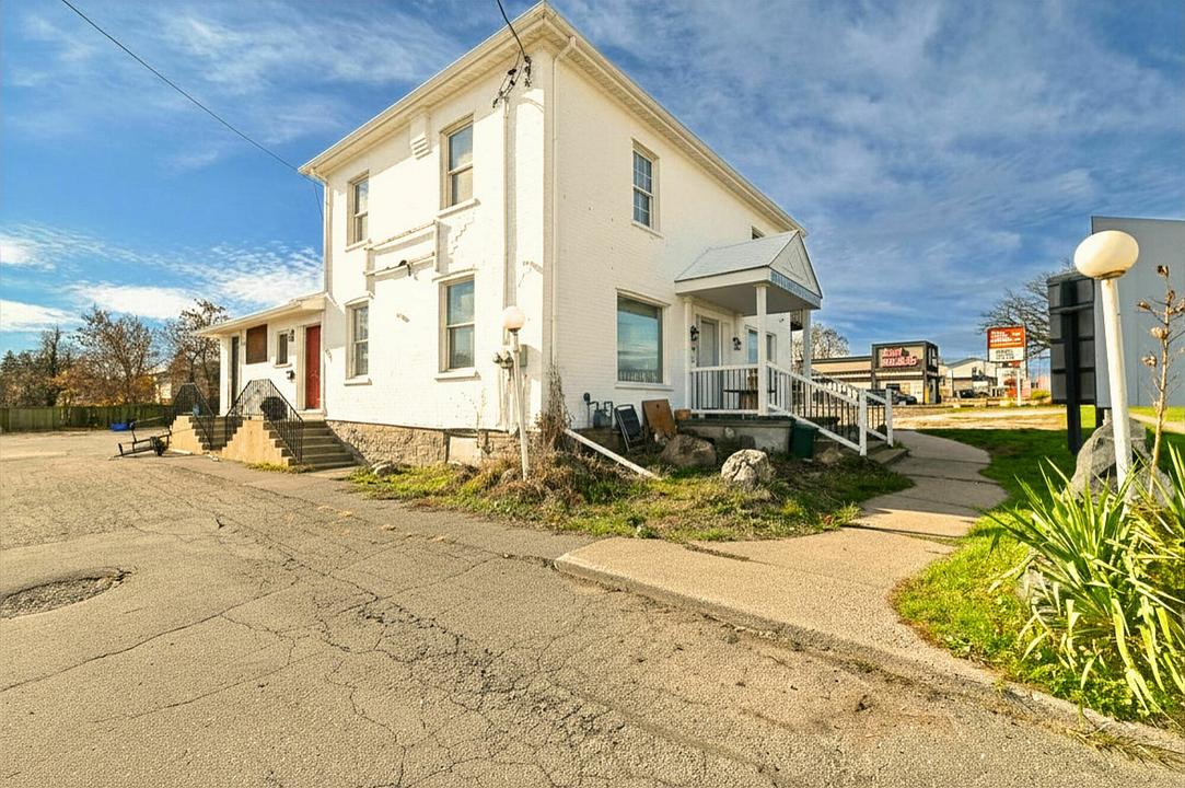 Unit 1 - 200 Dundas Street South, Cambridge, ON