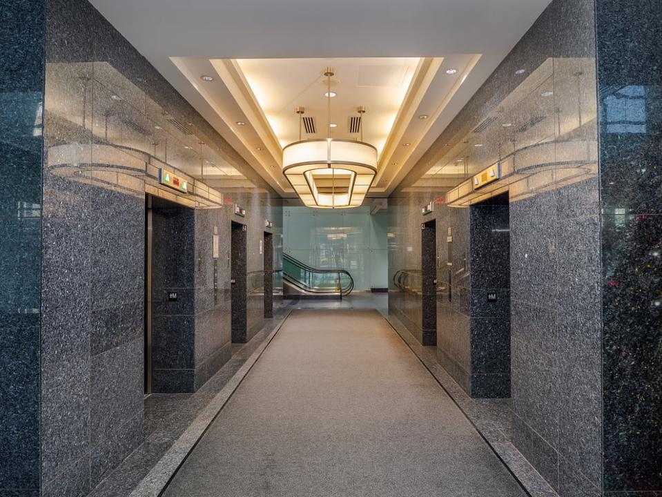 330 - 607 8 Avenue Southwest, Calgary, AB