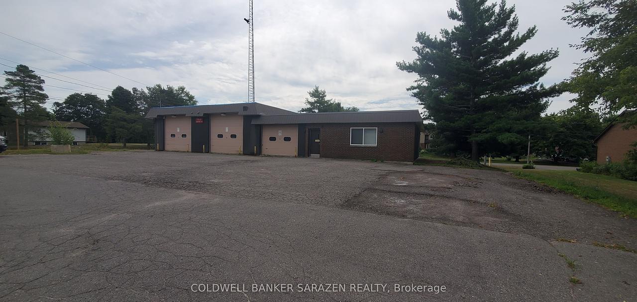 7010 Parkway Road, Ottawa, ON