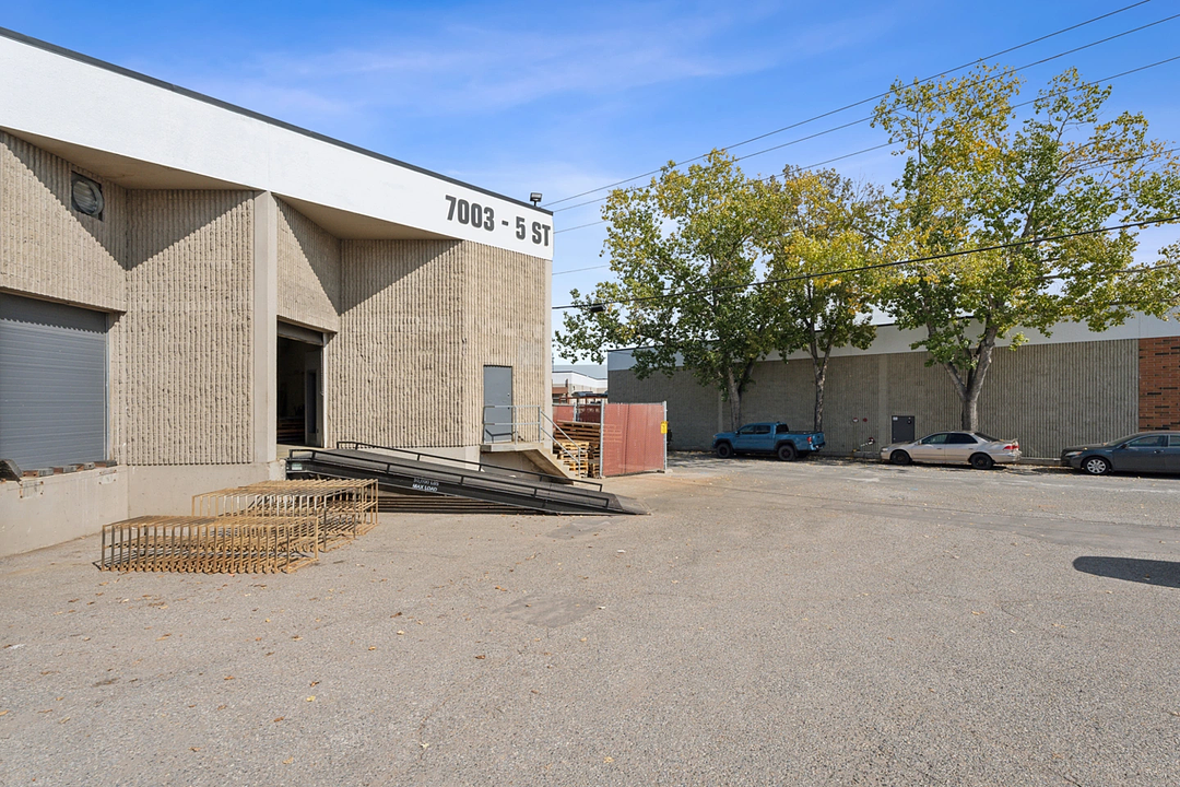 D - 7003 5 Street Southeast, Calgary, AB