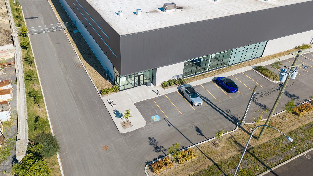 A - 8800 Place Marien, Montréal-Est, QC