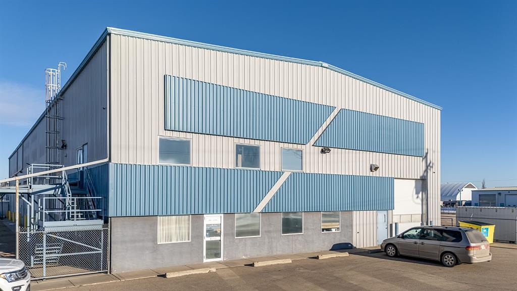 44 Avenue, Ponoka, AB
