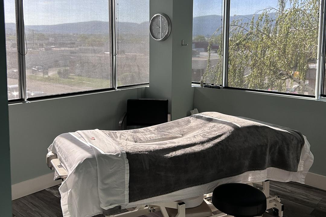 200 - 1708 Dolphin Avenue, Kelowna, BC