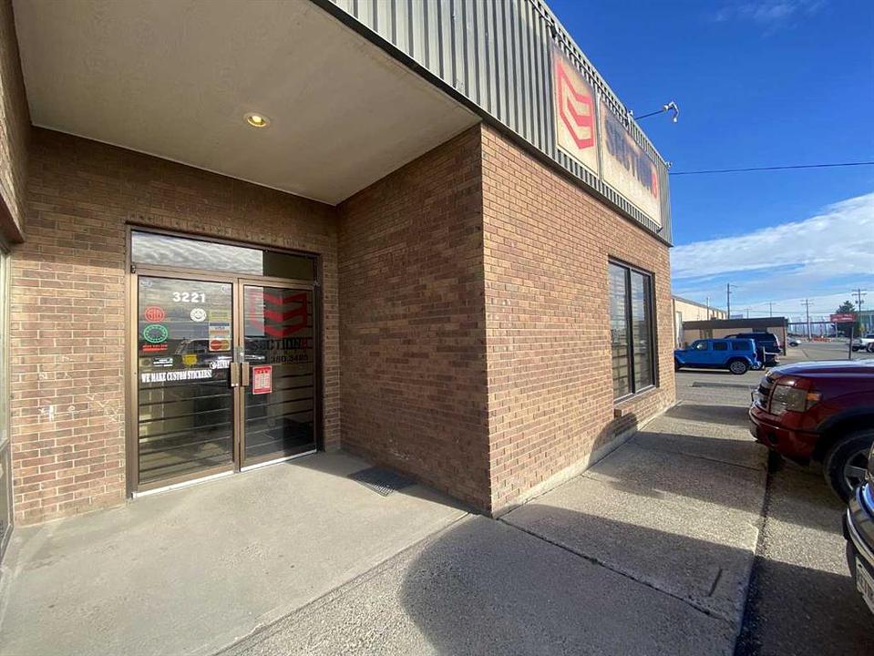 3221 2 Avenue North, Lethbridge, AB