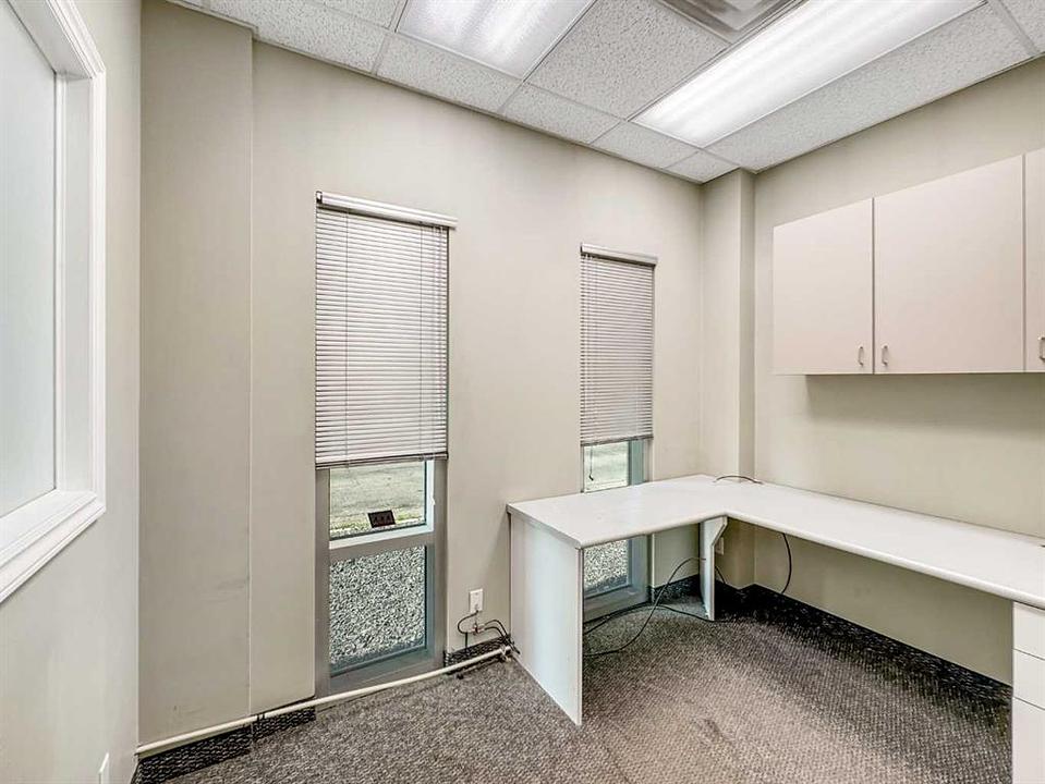902 9 Avenue Southwest, Calgary, AB