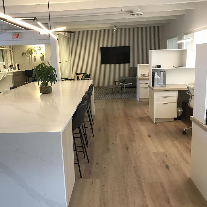 202 - 905 West Broadway, Vancouver, BC