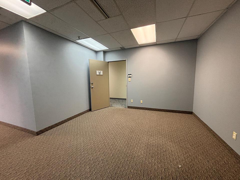 LL22 - 1701 Woodward Dr, Ottawa, ON