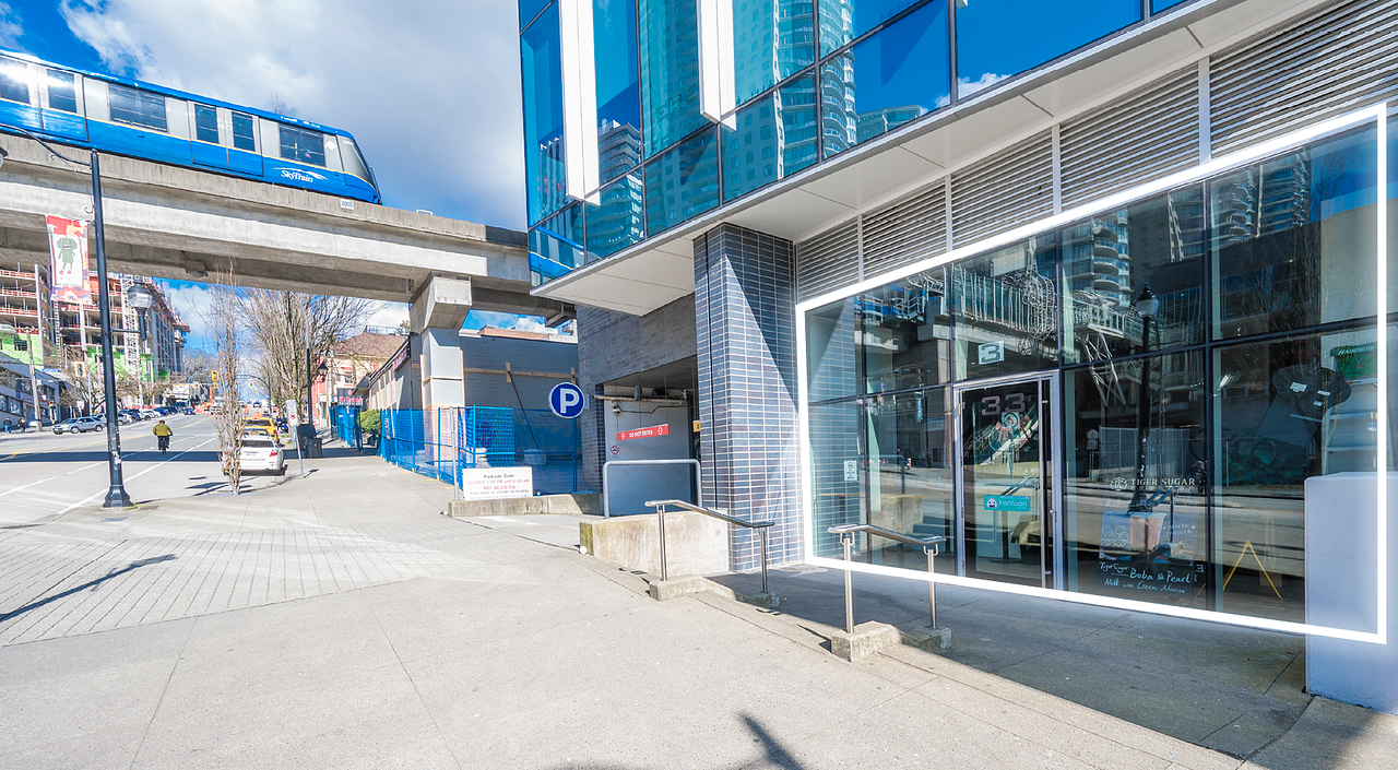 33 8th Street, New Westminster, BC