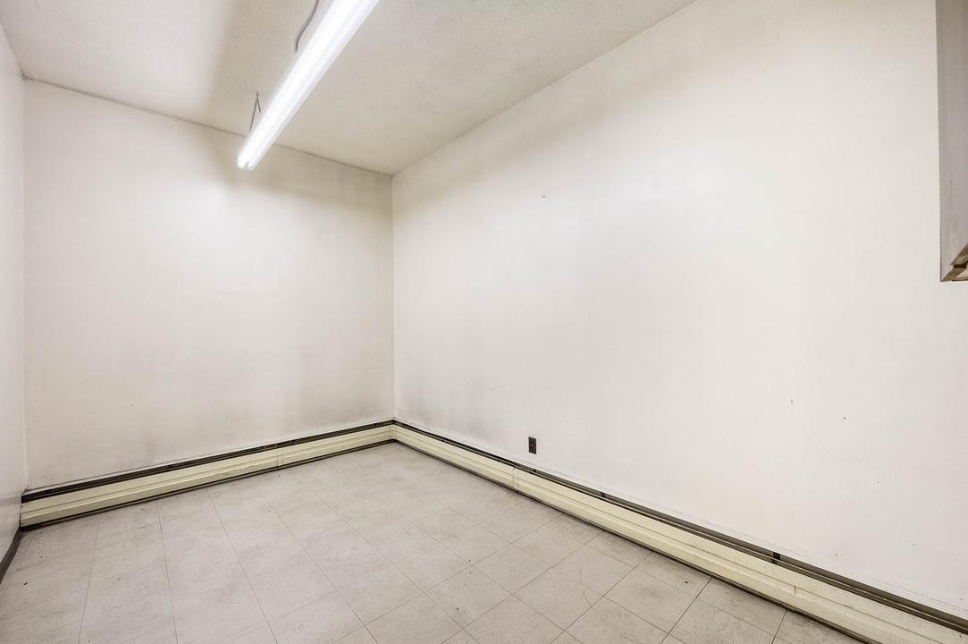 8242 Ontario Street, Vancouver, BC