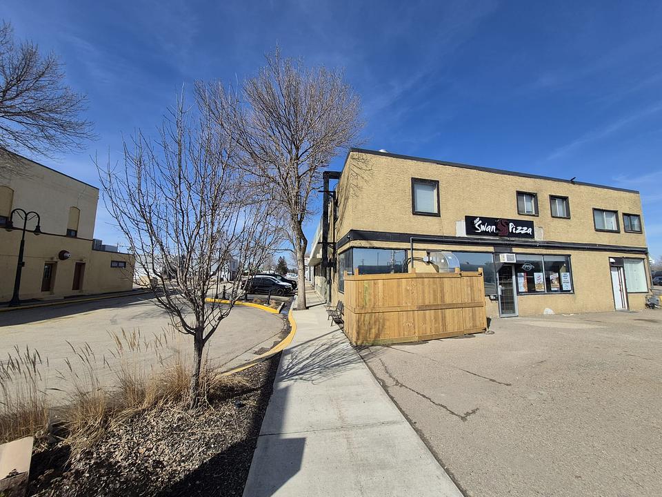 5004 Alberta 2 Alternate, Lacombe, AB