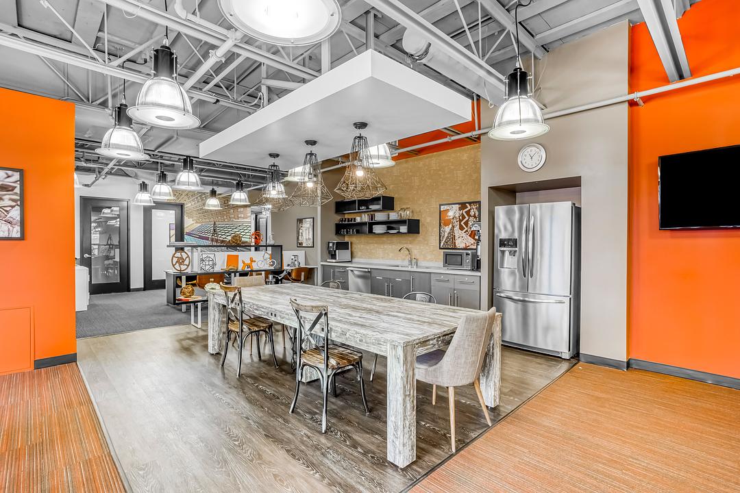 300 - 22420 Dewdney Trunk Road, Maple Ridge, BC