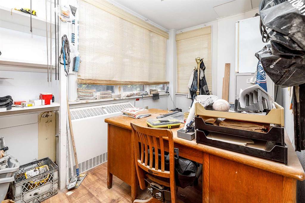2460 36 Avenue, Springbrook, AB