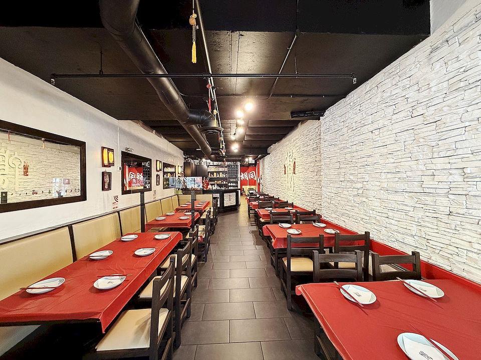 2942 West Broadway, Vancouver, BC