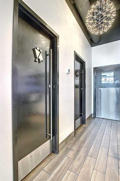 120 Edmonton Trail, Calgary, AB