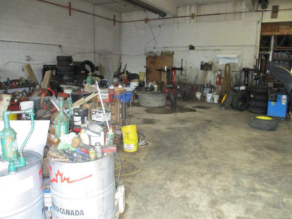 404 1 Street Southwest, Manning, AB