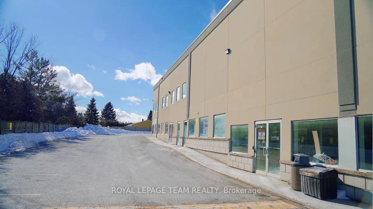 G17 - 484 Hazeldean Road, Ottawa, ON