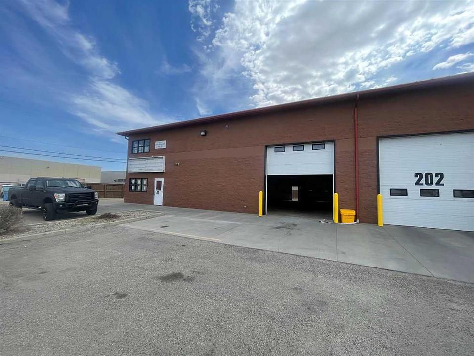 203 - 541 Kingsview Way Southeast, Airdrie, AB