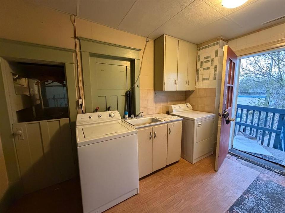 80 3 Avenue East, Drumheller, AB