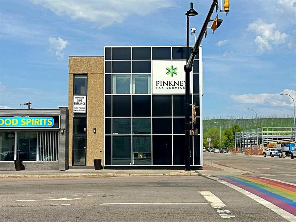 203 - 9902 Franklin Avenue, Fort McMurray, AB