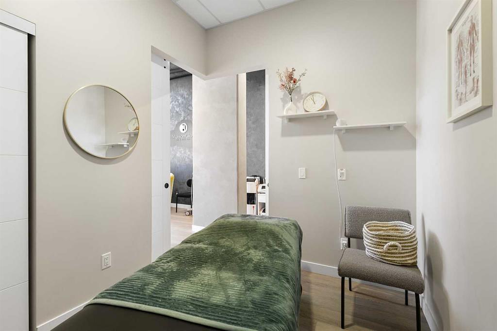 4539 Bowness Road Northwest, Calgary, AB