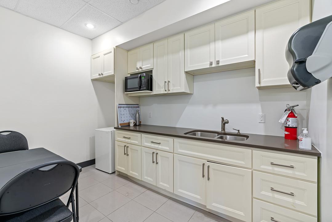 140 - 6751 Graybar Road, Richmond, BC