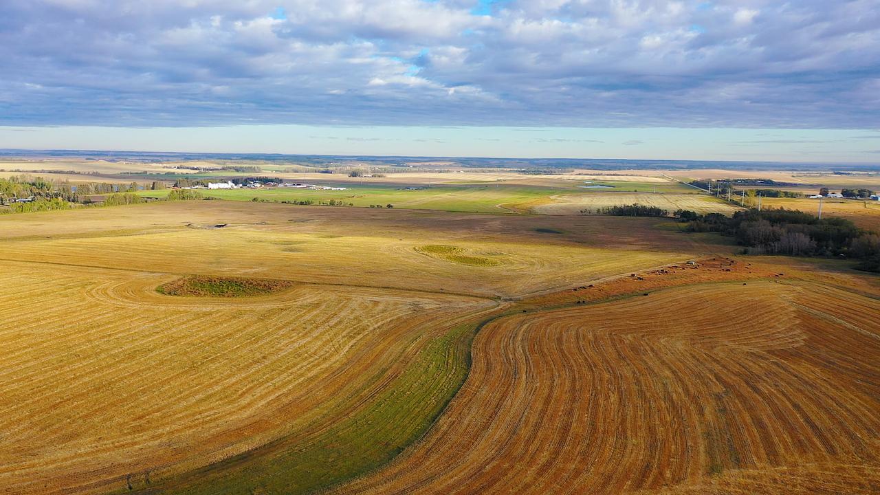 7520 C And East Trail, Innisfail, AB