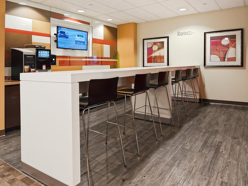 400 - 2 County Court Boulevard, Brampton, ON