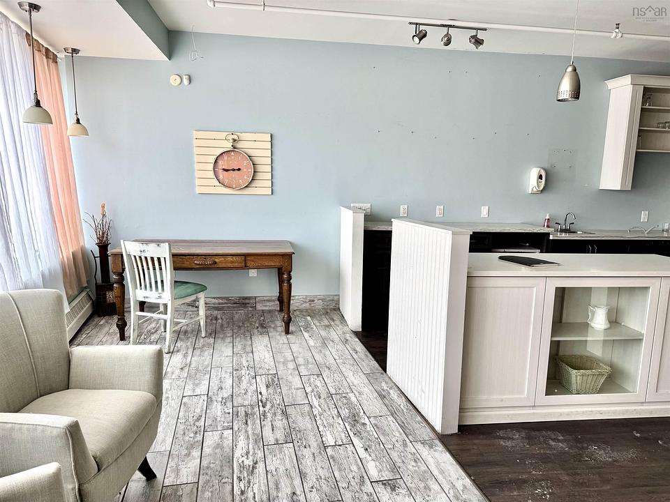 195 Commercial Street, Glace Bay, NS
