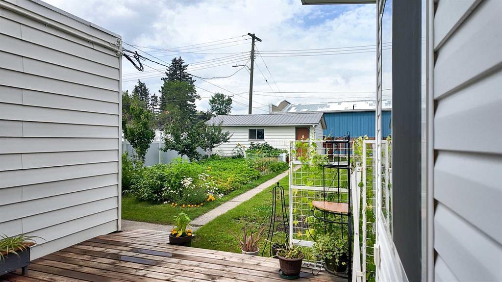 2124 20 Street, Delburne, AB